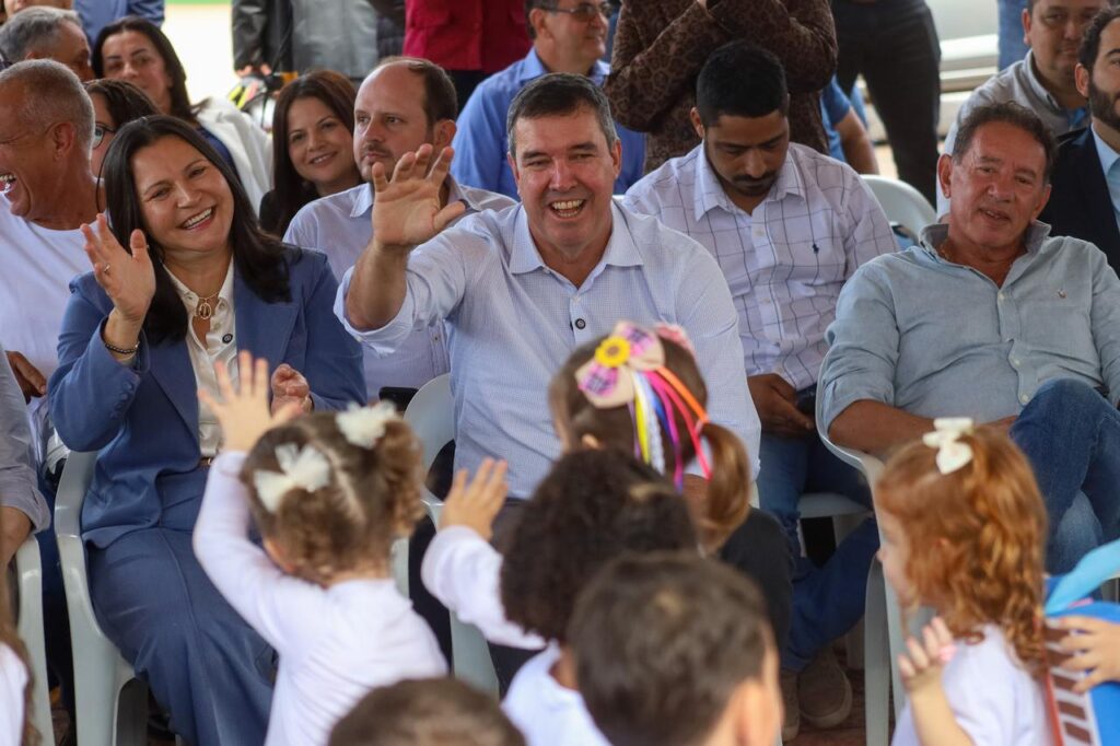 Caarapó ganha pacote de obras urbanas, com reforma de hospital e nova rodovia MS-378 Caarapó ganha pacote de obras urbanas, com reforma de hospital e nova rodovia MS-378