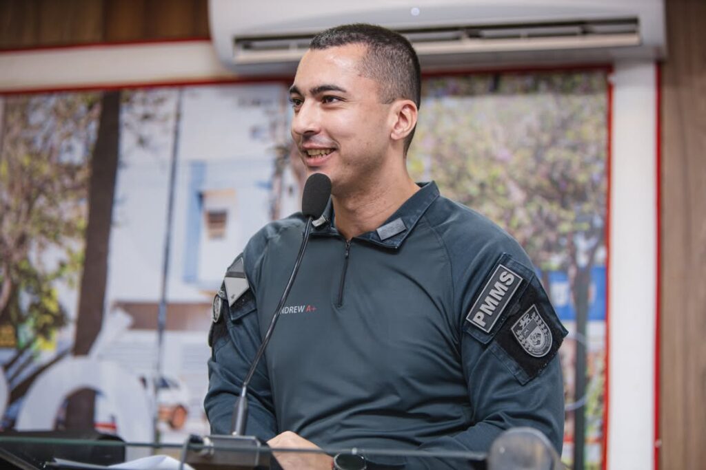 Prefeita de Caarapó participa de cerimônia de troca de comando da Polícia Militar Prefeita de Caarapó participa de cerimônia de troca de comando da Polícia Militar