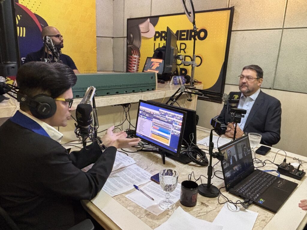 Presidente da Fiems critica proposta de redução da jornada e defende flexibilização das relações de trabalho Presidente da Fiems critica proposta de redução da jornada e defende flexibilização das relações de trabalho
