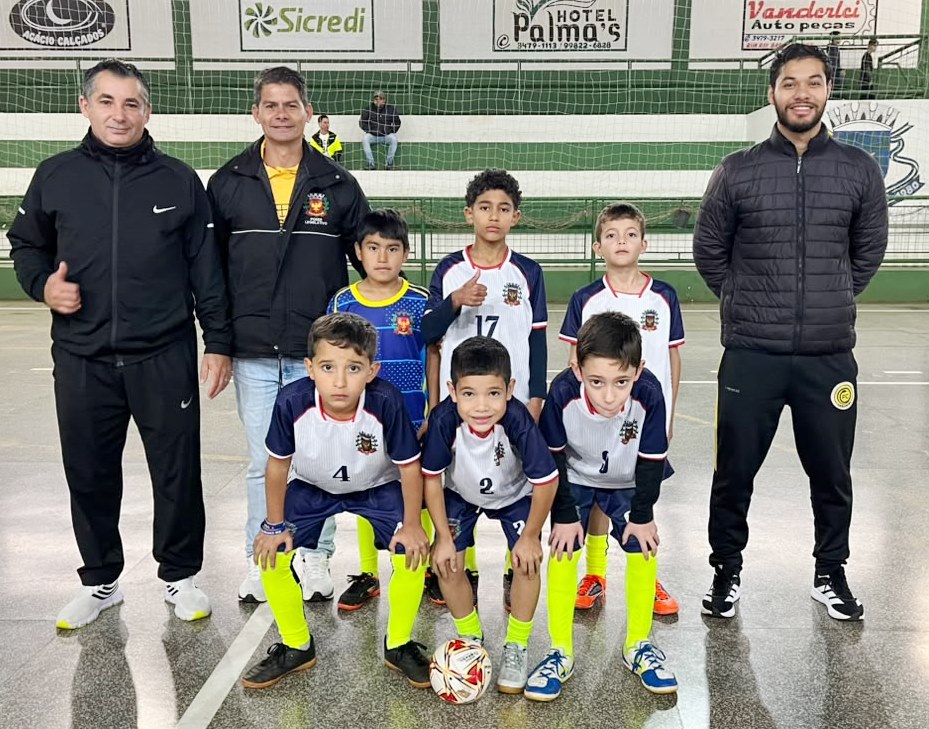 Se preparando para competição regional Tacuru e Sete Quedas fazem amistosos de futsal de base