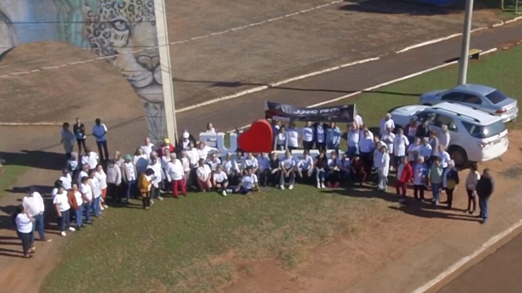 Grupo da Terceira Idade de Iguatemi participa de caminhada alusiva ao Junho Prata, mês de combate à violência contra a pessoa idosa