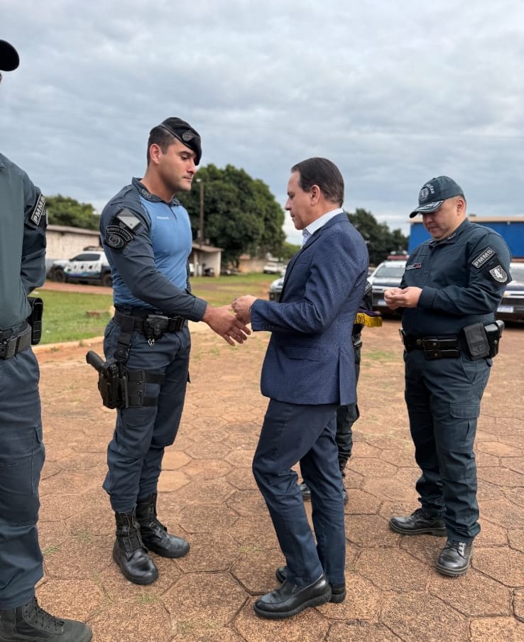 4º BPM realiza solenidade de entrega da medalha de tempo de serviço a policiais militares em Ponta Porã 4º BPM realiza solenidade de entrega da medalha de tempo de serviço a policiais militares em Ponta Porã