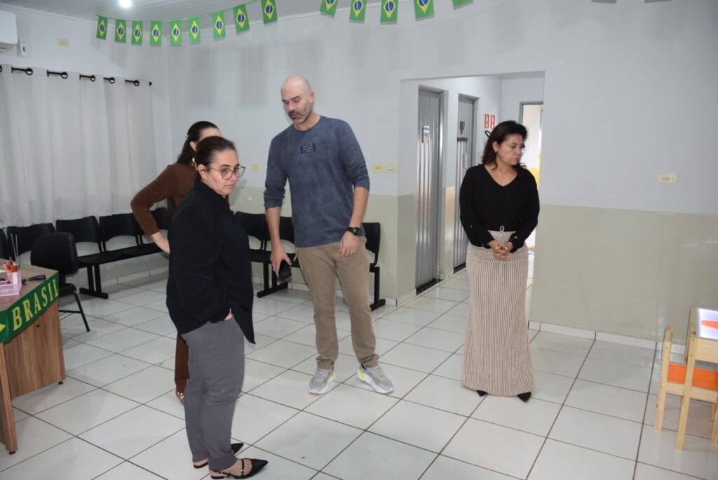 Iguatemi: Vice-prefeita Patrícia, secretário de Saúde Janssen e secretária de Educação Rosângela visitam Centro de Atendimento Educacional Especializado