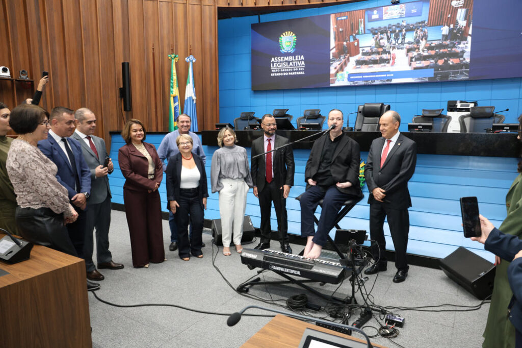 Profissionais da Educação de Amambai participam do encerramento dos Encontros Regionais Formativos na ALEMS Profissionais da Educação de Amambai participam do encerramento dos Encontros Regionais Formativos na ALEMS