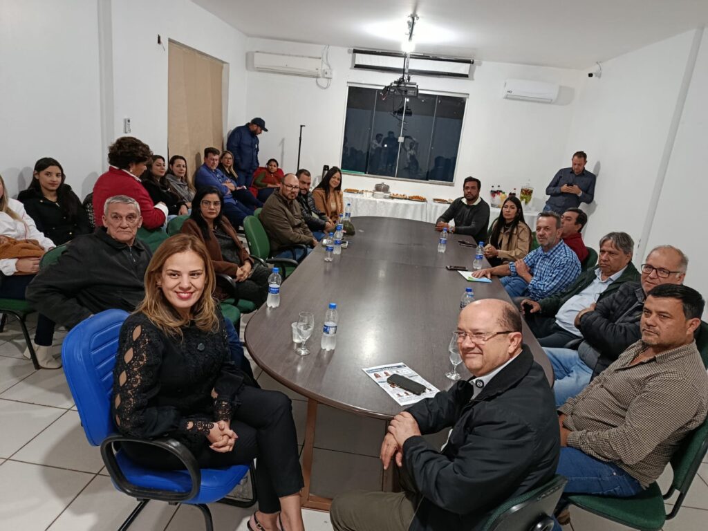 Prefeita Niágara Kraievski, vice e vereadores recepcionam o vice-governador Barbosinha em Coronel Sapucaia