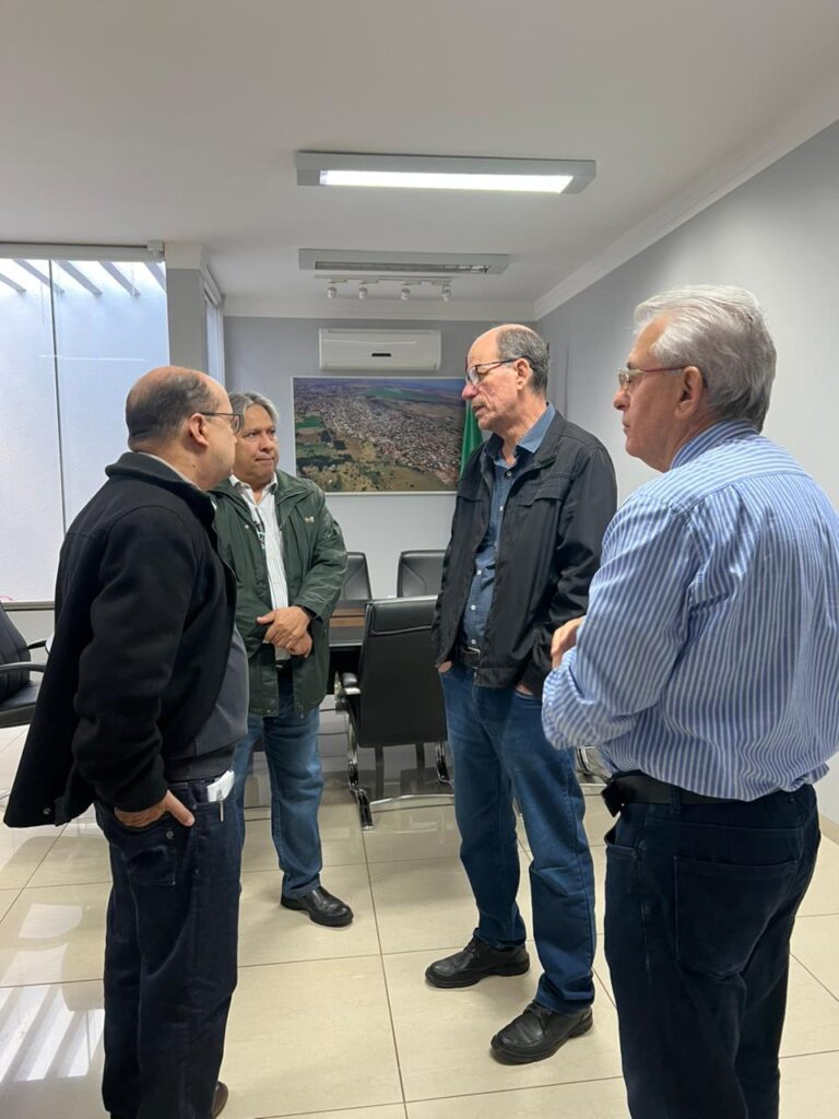 Prefeitura de Amambai recebe visita institucional do vice-governador Barbosinha Prefeitura de Amambai recebe visita institucional do vice-governador Barbosinha