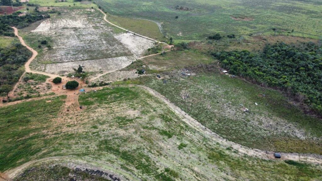 Após decisão da Justiça Federal, indígenas voltam a ocupar Fazenda Limoeiro em Amambai Após decisão da Justiça Federal, indígenas voltam a ocupar Fazenda Limoeiro em Amambai