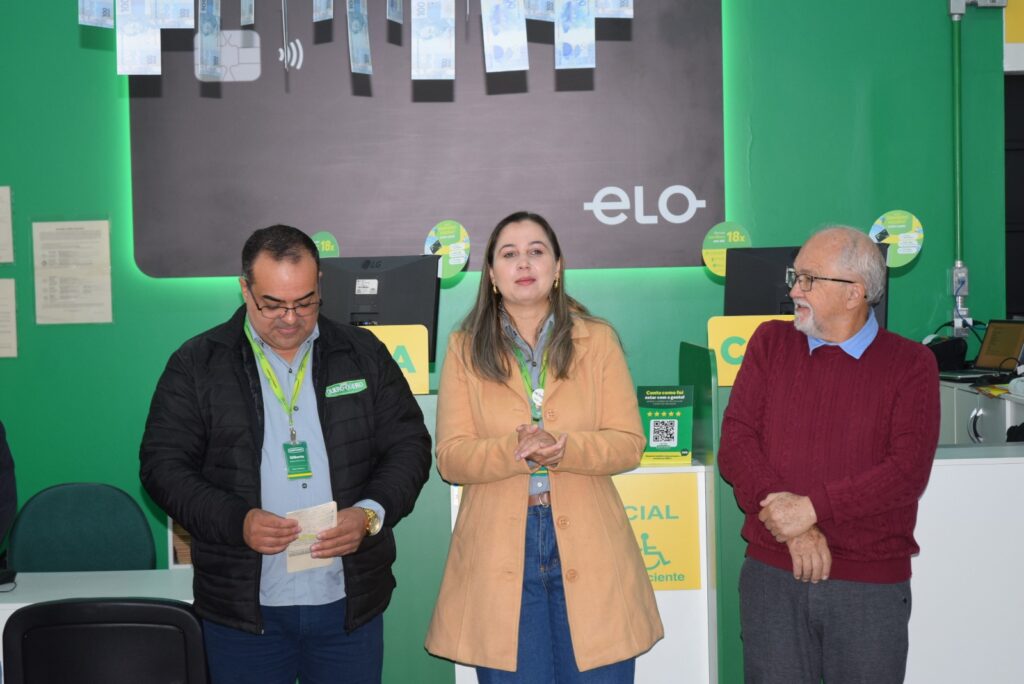 Prefeito Dr. Lídio e autoridades prestigiam a inauguração da filial das Lojas Quero-Quero S.A. em Iguatemi