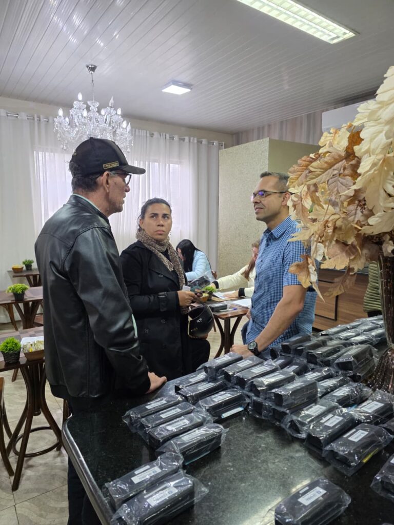 Prefeitura de Amambai realiza entrega de 138 óculos de grau e reforça compromisso com a saúde visual