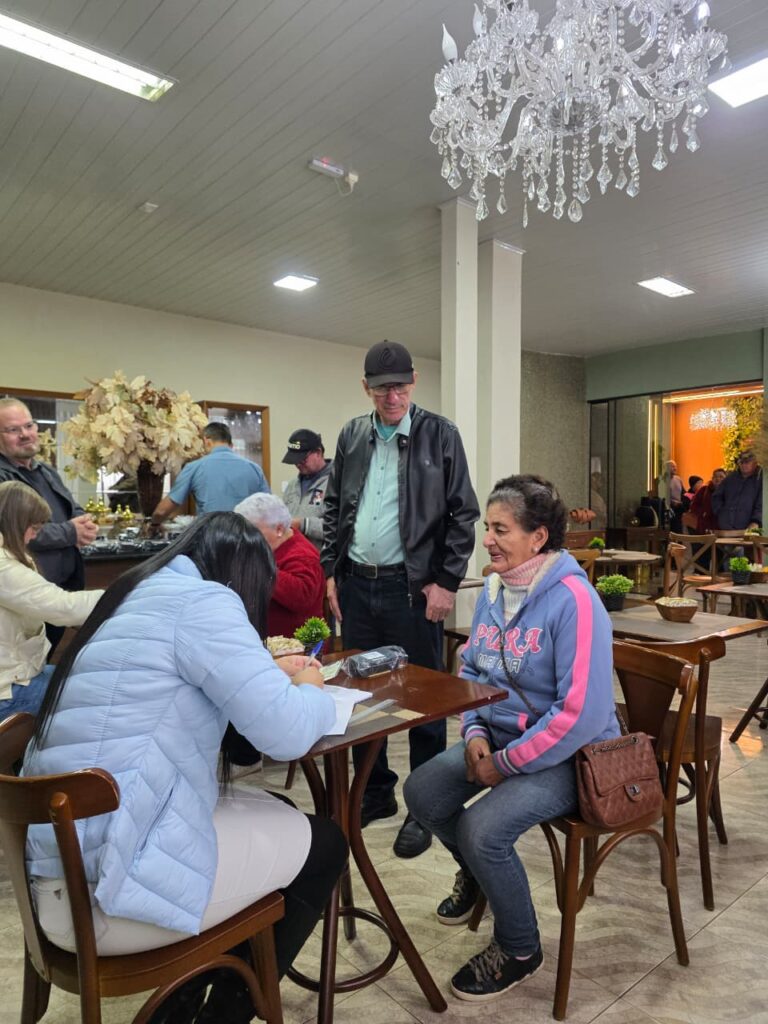 Prefeitura de Amambai realiza entrega de 138 óculos de grau e reforça compromisso com a saúde visual