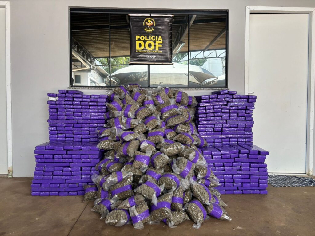 DOF recupera picape furtada e carregada com quase 700 quilos de drogas em Amambai DOF recupera picape furtada e carregada com quase 700 quilos de drogas em Amambai