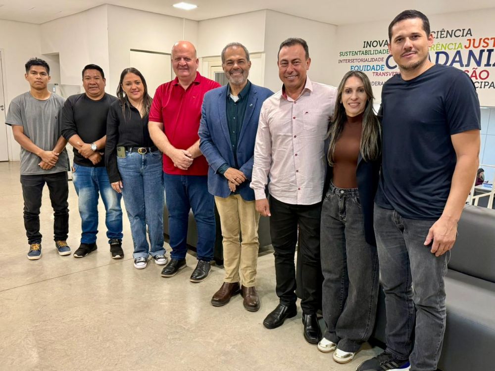 Prefeito, vice e vereadores reivindicam a instalação de uma Sala da Cidadania em Japorã Prefeito, vice e vereadores reivindicam a instalação de uma Sala da Cidadania em Japorã