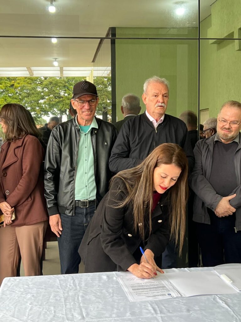 Lígia Borges destaca recursos conquistados pelo seu mandato em prol a população amambaiense em 2026 Lígia Borges destaca recursos conquistados pelo seu mandato em prol a população amambaiense em 2026