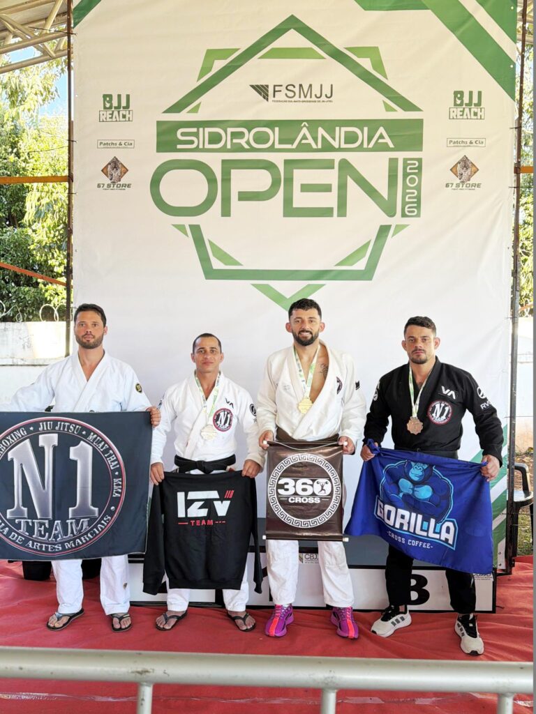 Jiu Jitsu de Amambai conquista três pódios no Estadual da modalidade em Sidrolândia Jiu Jitsu de Amambai conquista três pódios no Estadual da modalidade em Sidrolândia