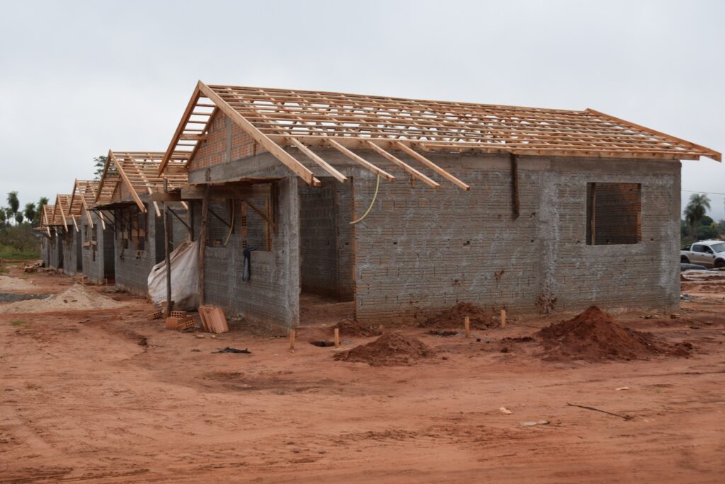 Iguatemi: Construção das unidades habitacionais no Bairro Stanislau Javolski continua em ritmo acelerado Iguatemi: Construção das unidades habitacionais no Bairro Stanislau Javolski continua em ritmo acelerado