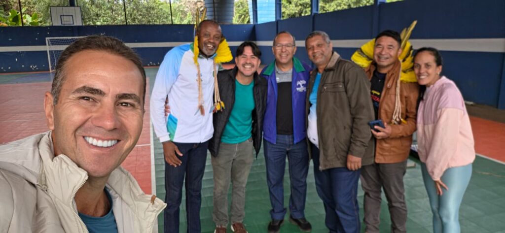 Prefeito de Amambai recebe um dos maiores nomes do atletismo brasileiro Prefeito de Amambai recebe um dos maiores nomes do atletismo brasileiro
