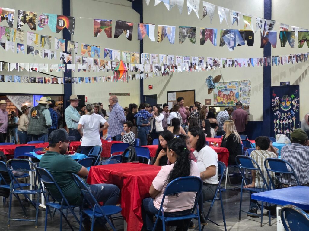 Amambai: Escola Municipal Novo Horizonte realizou tradicional Arraiá Amambai: Escola Municipal Novo Horizonte realizou tradicional Arraiá