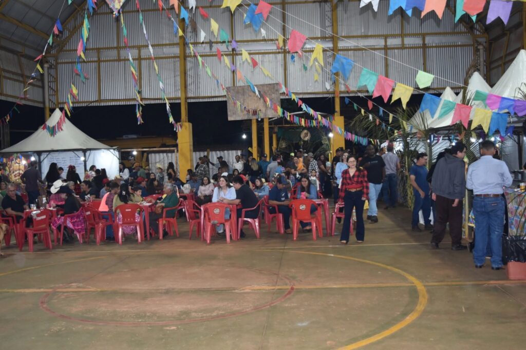 Iguatemi: Em noite de alegria e tradição, Festa Julina movimenta comunidade escolar no Assentamento Auxiliadora