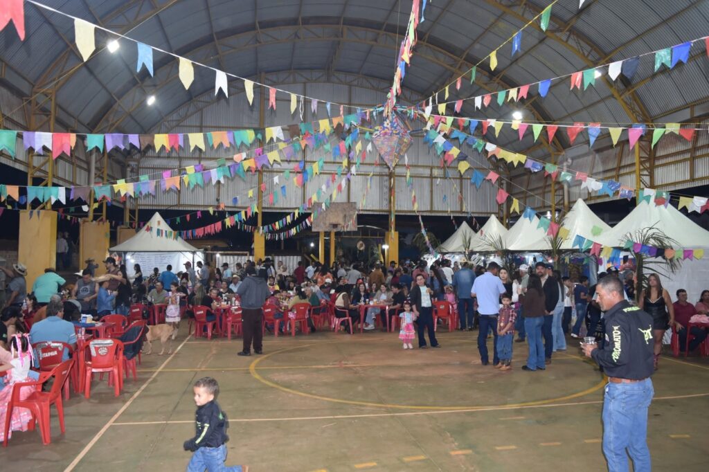 Iguatemi: Em noite de alegria e tradição, Festa Julina movimenta comunidade escolar no Assentamento Auxiliadora