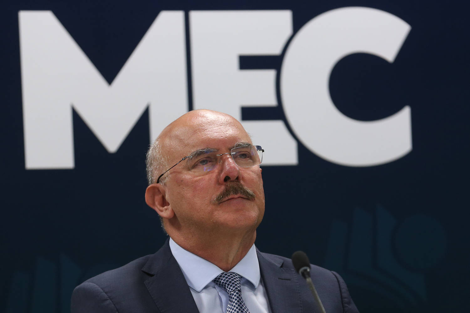 Milton Ribeiro é preso em operação que investiga tráfico de influência no MEC