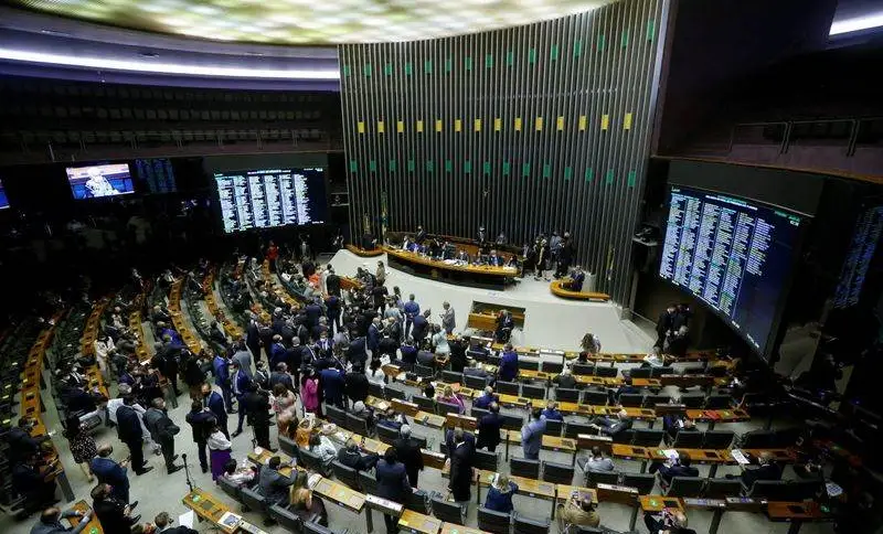 O que são as federações partidárias e qual a diferença entre elas e as coligações