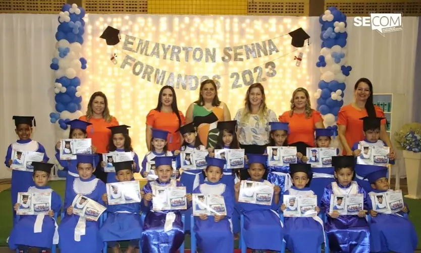 Com muita emoção, alunos da Escola Municipal Ayrton Senna se formam no Pré em Amambai