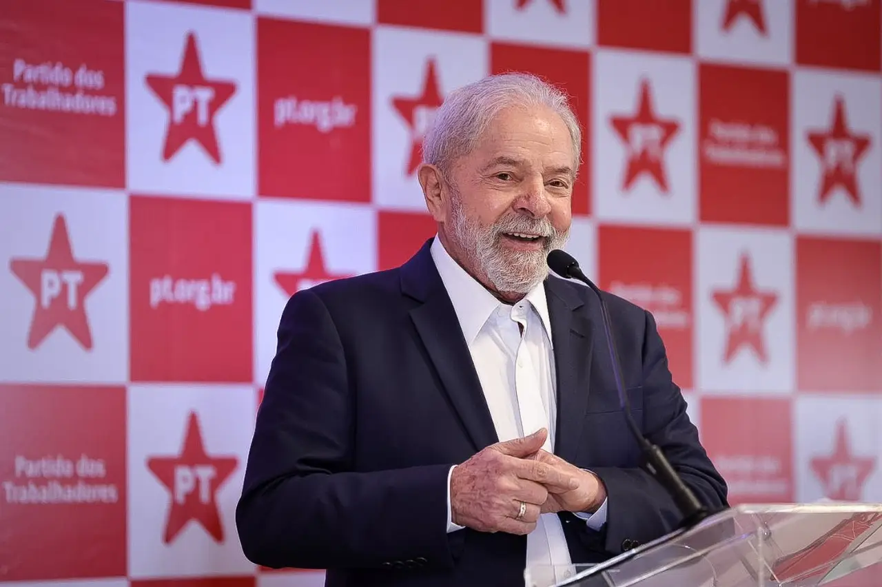 Lula pede “pool” e até três debates para eleições presidenciais