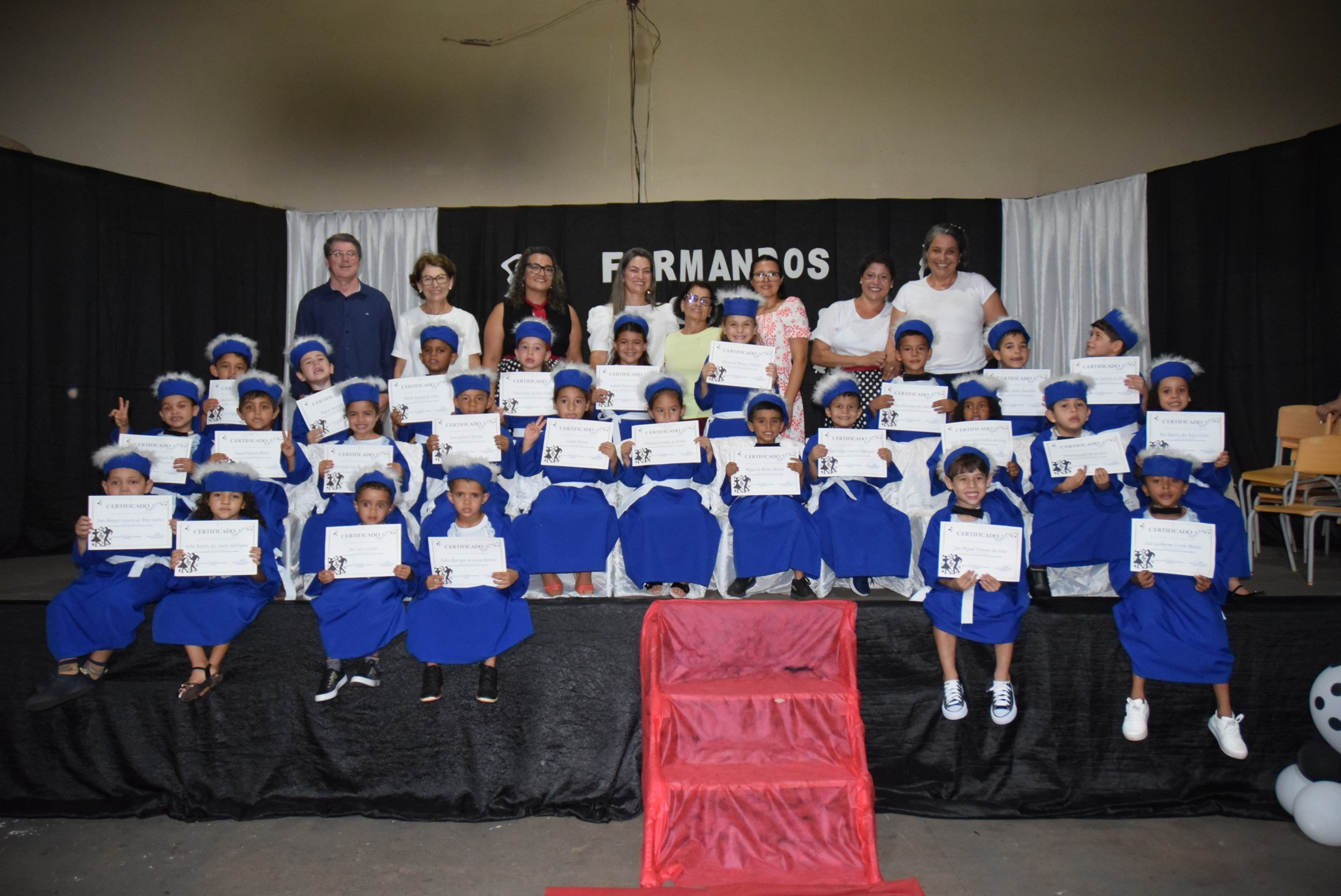 Noite de emoção e alegria marca formatura dos alunos do Pré-II da Escola Cemur, em Iguatemi