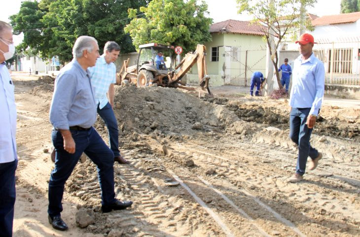 Reinaldo Azambuja garante conclusão de obras até dezembro e dinheiro em caixa para 2023 em MS