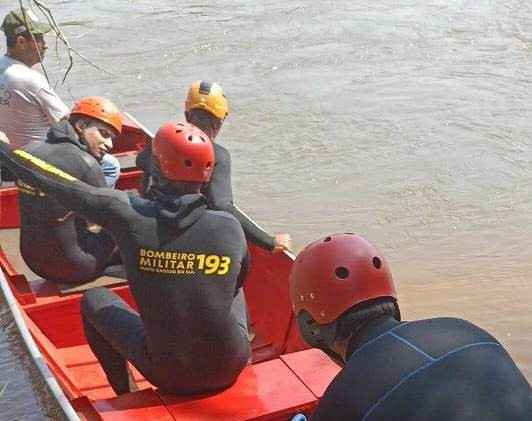 Corpo de Bombeiros localiza corpo de homem que desapareceu em rio em Sete Quedas