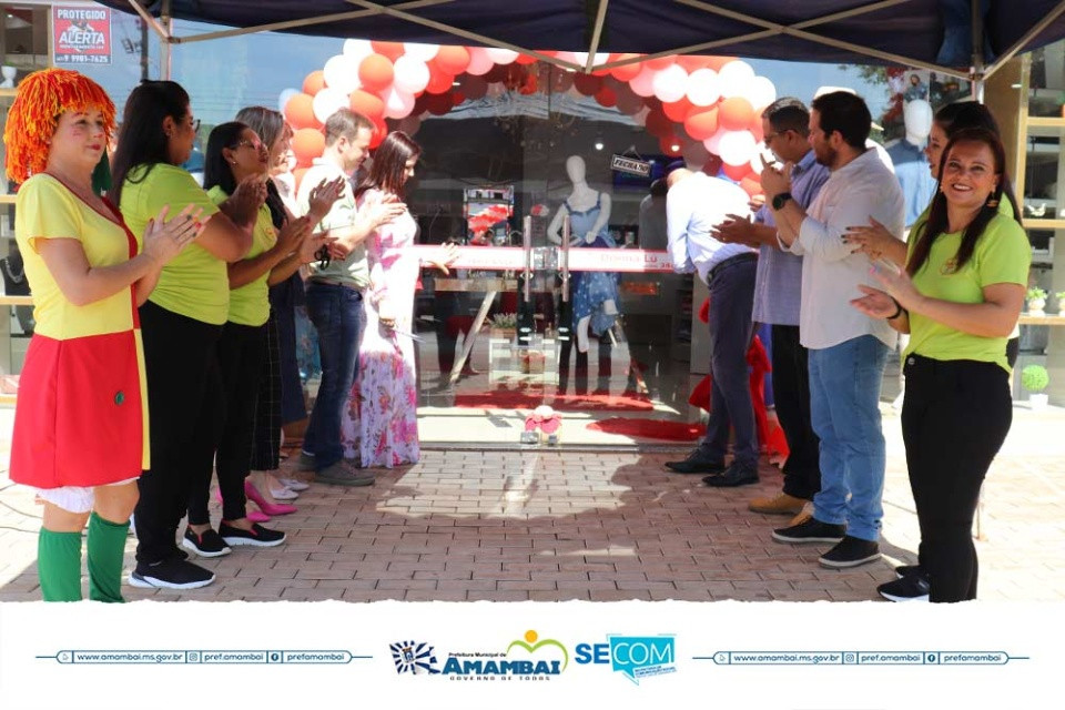 Donna Lú Modas inaugurou departamento infantil nesta quinta-feira em Amambai