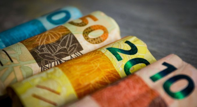 Endividamento atinge 76,6% das famílias brasileiras, mostra CNC