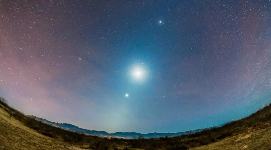 Rara conjunção entre cinco planetas acontecerá no céu durante o mês de junho