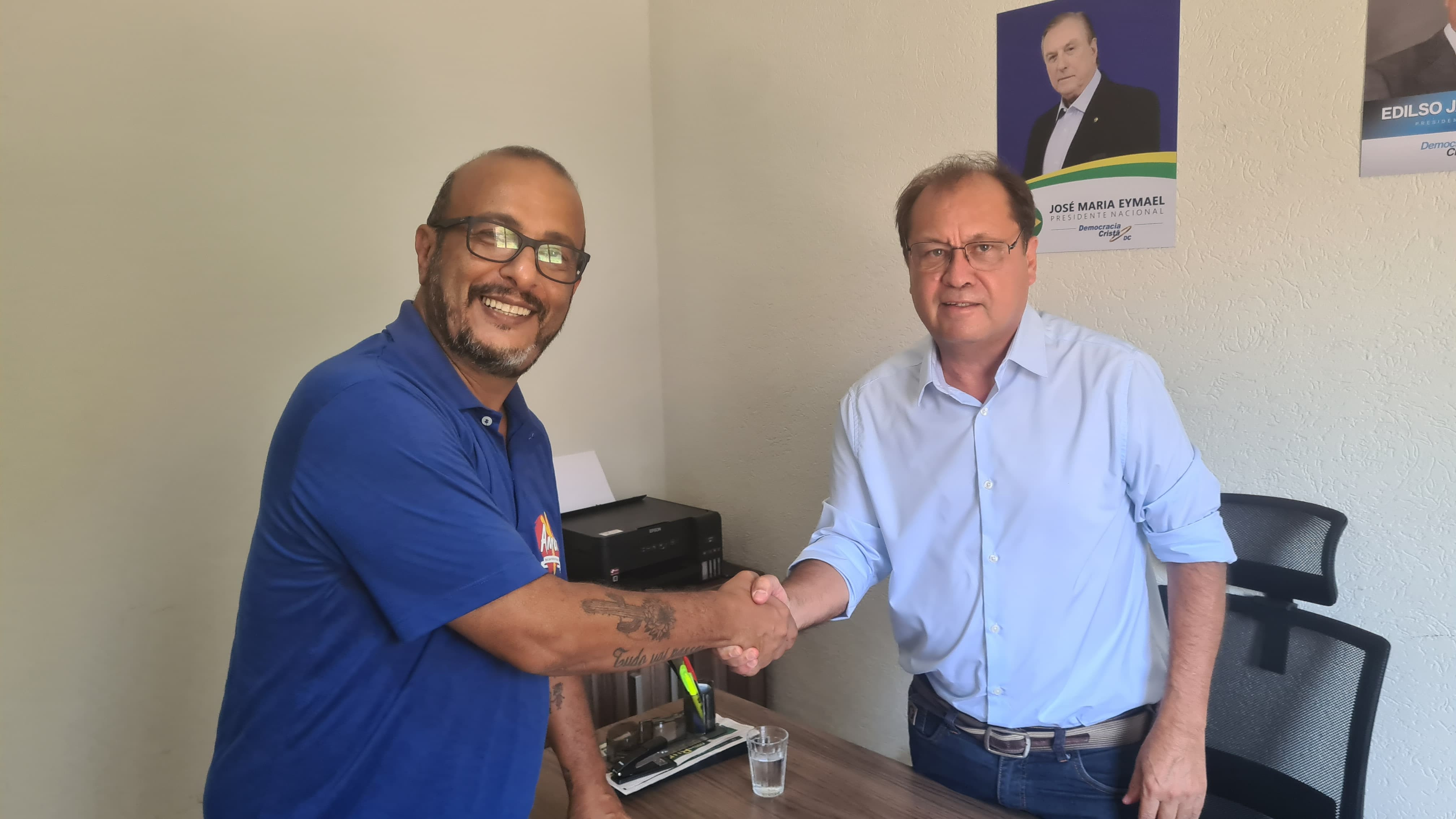 Ex-vereador Ailton Salgado foi convidado a assumir o comando do partido DC 27 em Amambai