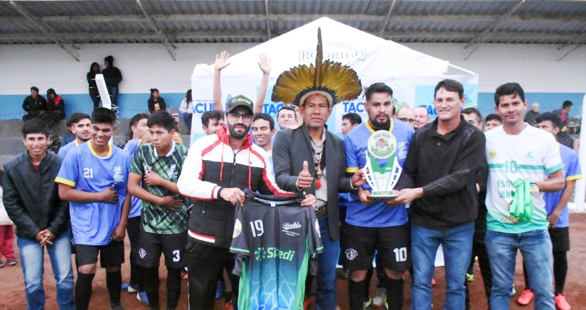 Com a presença de grande público, Aldeia Jaguapiré vence nos pênaltis e conquista o titulo da Copa Felix 2022 em Tacuru