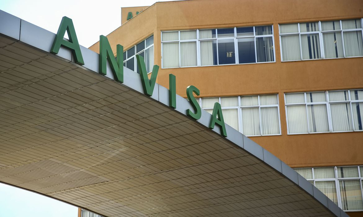 Anvisa aprova consulta pública sobre proibição de cigarro eletrônico