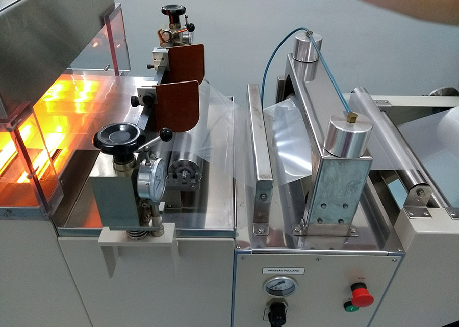 Filme biodegradável para embalar alimentos usa gelatina e nanocristais de celulose
