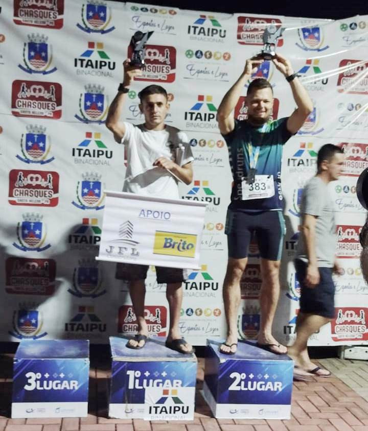 Amambaiense é destaque em corrida pedestre noturna no Paraná
