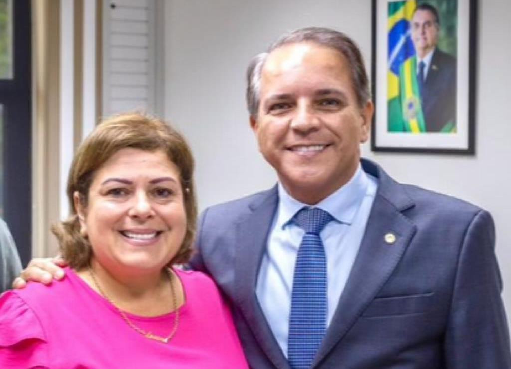 Losane Cardinal, presidente do PL em Amambai é citada em pesquisa com bom índice para sucessão municipal
