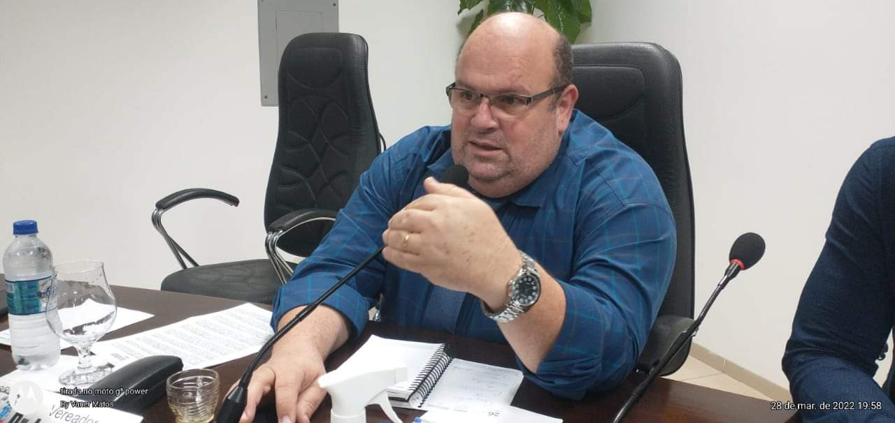 Vereador Dr. Baena apresenta Moção à equipe de vacinação e coordenação do Polo Regional Indígena em Caarapó