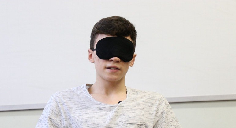 Memorização: estudante recita 10 mil dígitos e se torna recordista mundial