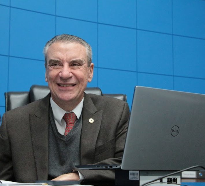 Paulo Corrêa pede construção e reforma de escolas em Rio Brilhante e Ponta Porã