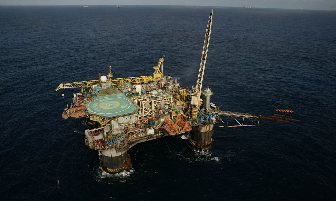 COP 28: Petroleiras firmam acordo para reduzir emissões