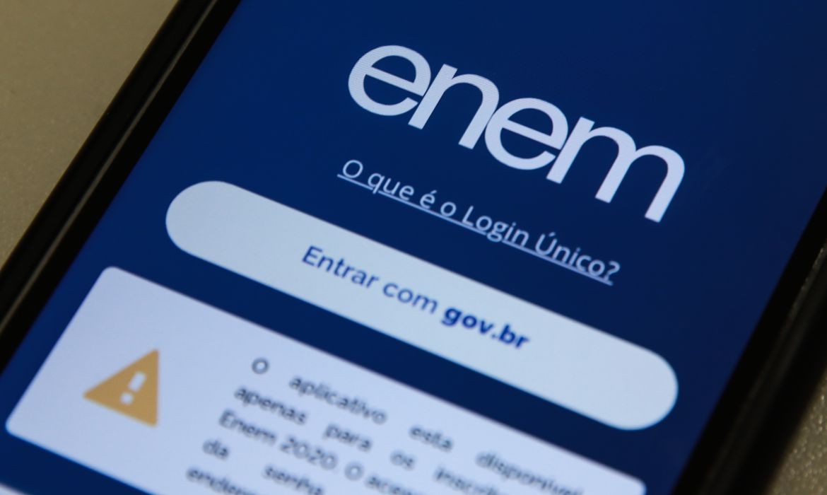 Nota zero na redação do Enem: saiba quais são os 7 erros 'fatais' que anulam o texto do candidato