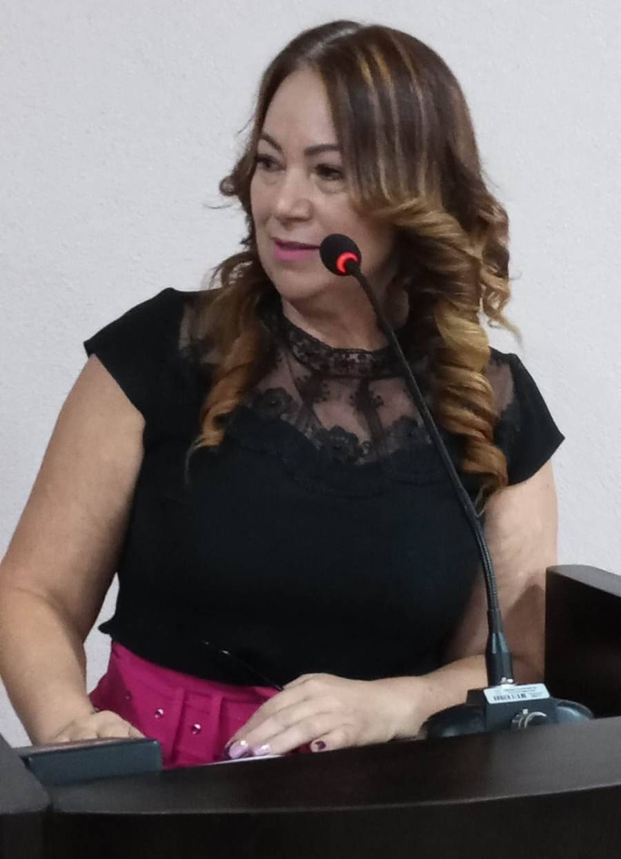 Maria Eloir solicita água, rede de esgoto e coleta de lixo nas ruas Pascácio Silveira Dutra, Quintino Viana e João Basílio de Oliveira