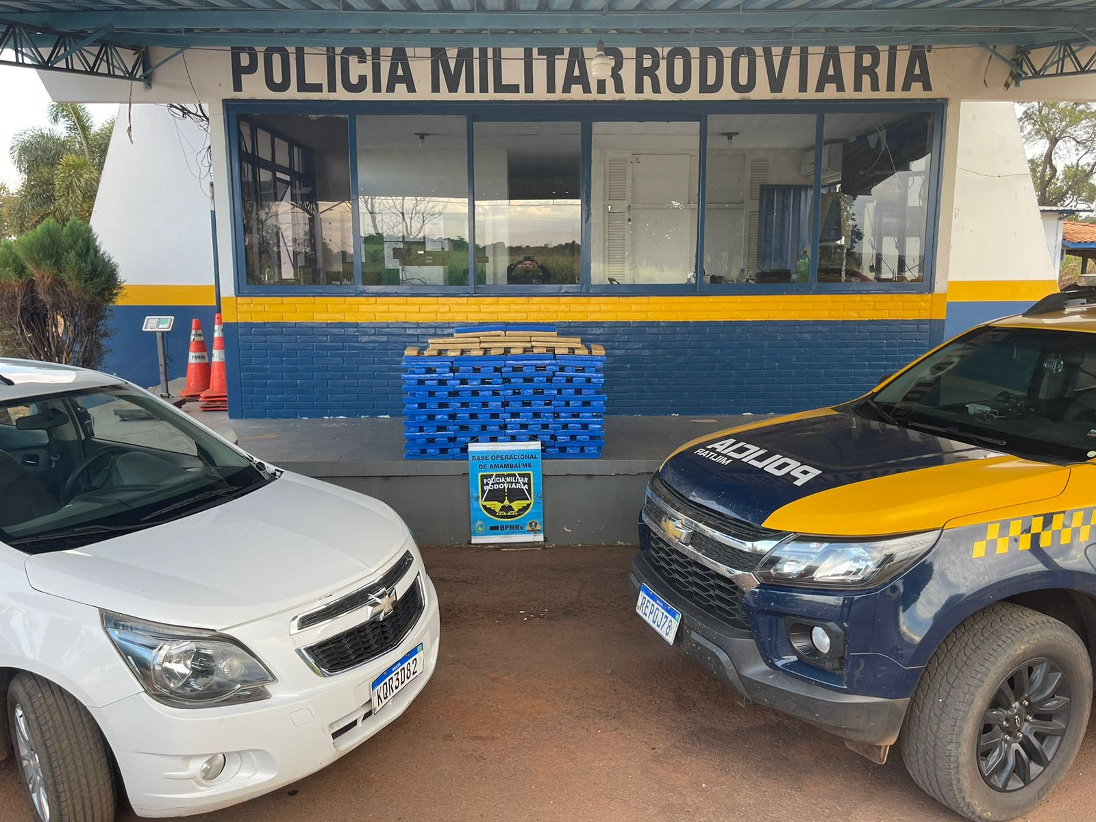 Polícia Militar Rodoviária prende casal por tráfico de drogas em Amambai