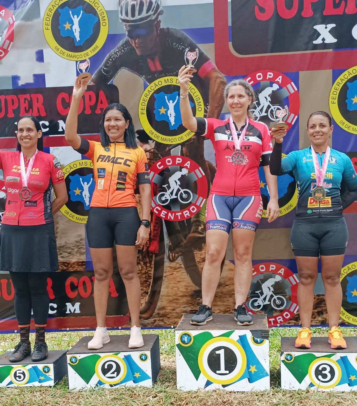 Ciclista de Amambai é campeã da Copa Centro de MTB 2023