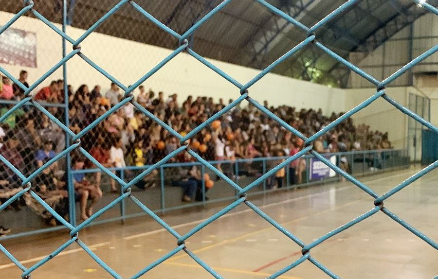 Com ginásio lotado 1ª Copa Cidade de Futsal conheceu os primeiros semifinalistas masculinos em Amambai