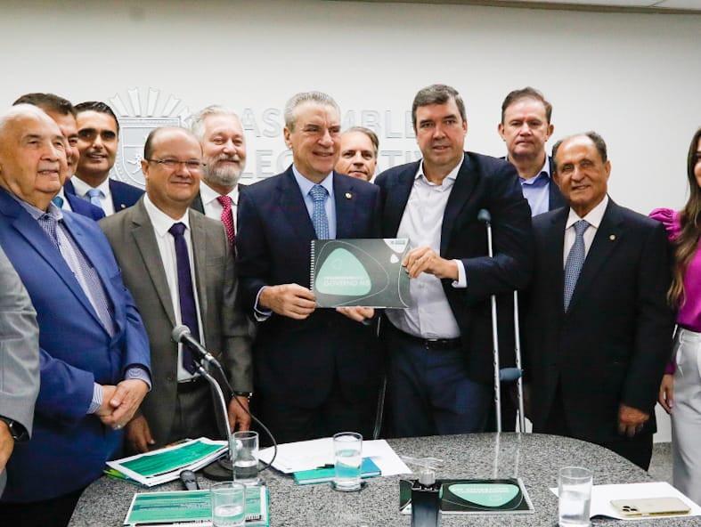 Riedel e Barbosinha apresentam o novo organograma do Governo de