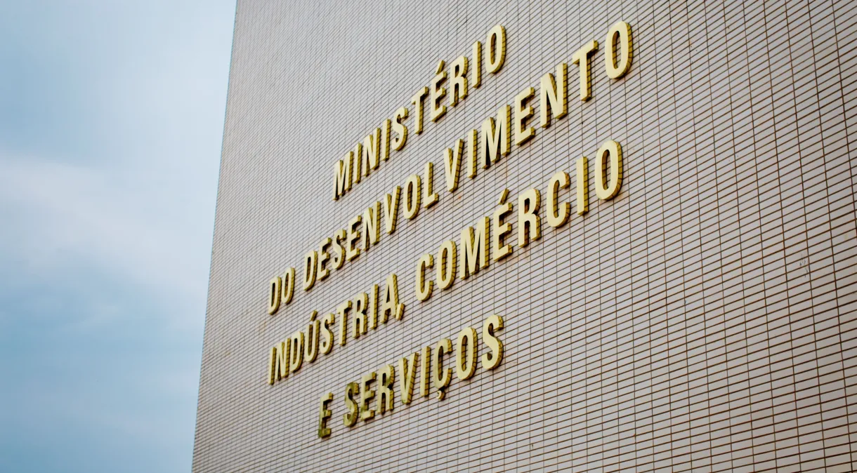 Governo vê Custo Brasil em R$ 1,7 tri e mira projetos que vão de logística a financiamento para reduzi-lo